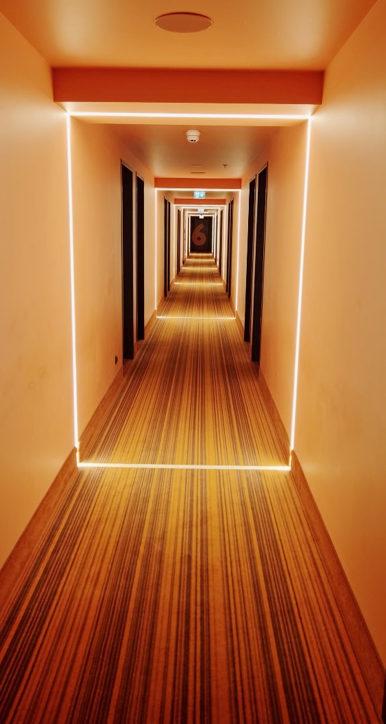 Psychedelic corridor pattern at Jaz in the City Vienna